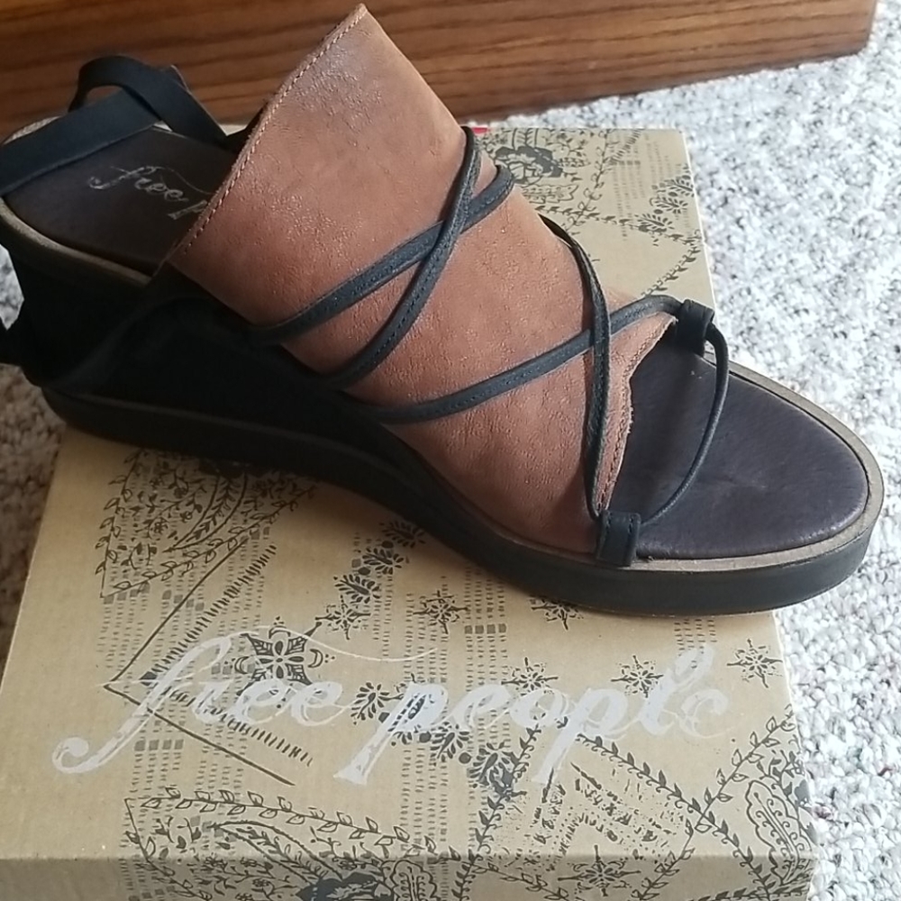 Free People women sandals